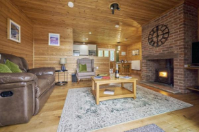 Gadwall Lodge with Hot-tub